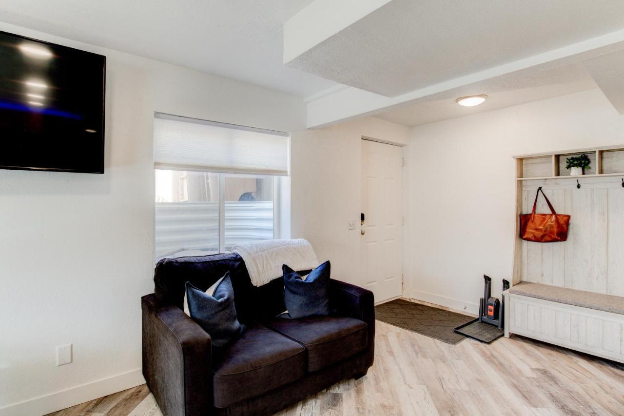 Modern Private Whole Unit 4 Bedroom Guest Suite King Bed ソルトレイクシティ エクステリア 写真